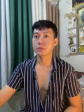xshyboyx live cam on StripChat