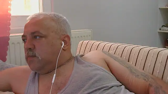 husoizmir live cam on StripChat