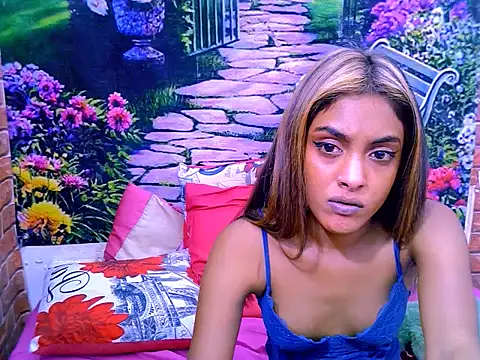 IndianPretty14u2Luv webcam