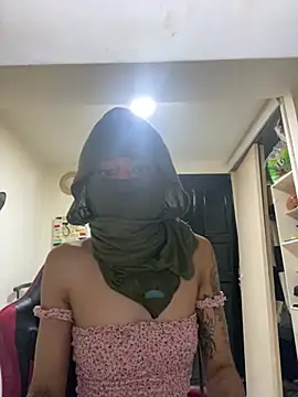 gahia01_ webcam