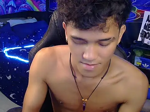 hugekenbigcock live sex cam