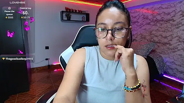 Camila_IRoose webcam