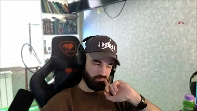 _Serious_Man webcam