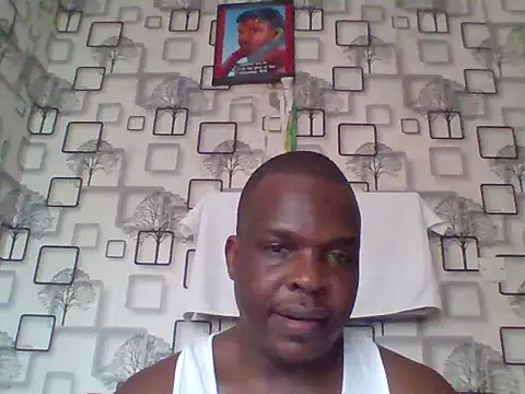 Chumba_001 live cam on StripChat