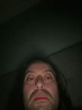 Vladbushhairy webcam