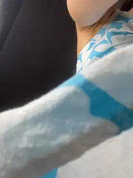 LaraVoosh webcam