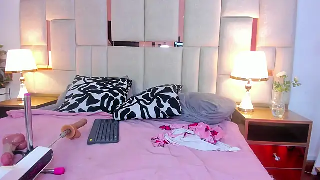 Laura_Dicardy webcam