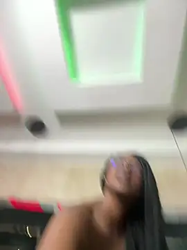 YallianaBrooks webcam