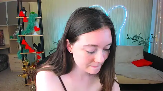 AlluringLookk webcam