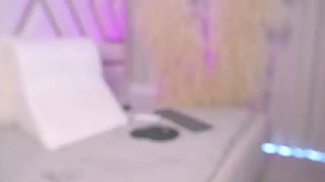 SarahGrey_18 webcam