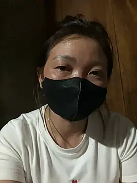 Bling-pusy webcam