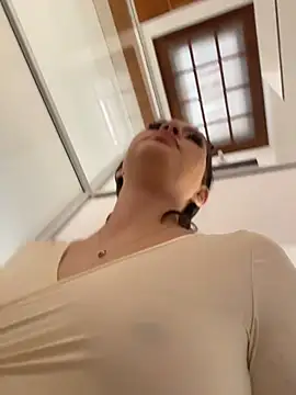 MegaanRouse_ webcam