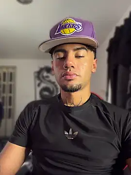 Adam_hot8 webcam