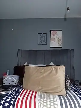 RealMsPEARLsEXY69 webcam