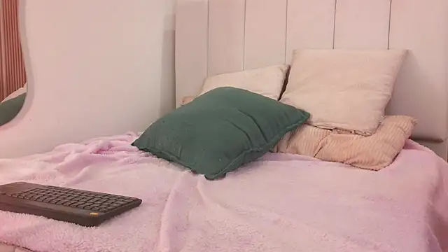 KimSensual_ webcam
