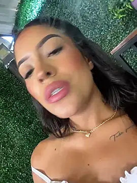 MystiqueXXX live cam on StripChat