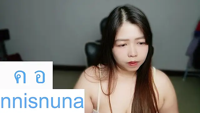 nunanunanuna live cam on StripChat