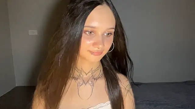 MayraLucarelli webcam