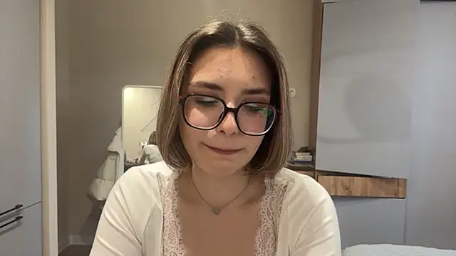 AnnaVelvetFire live cam on StripChat