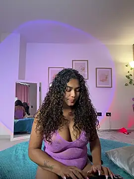 aleja_montiel__ webcam