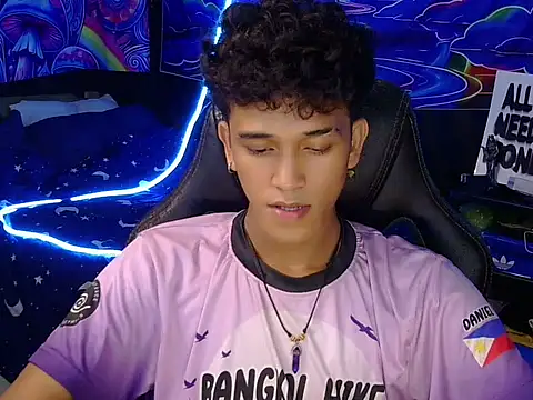 hugekenbigcock webcam