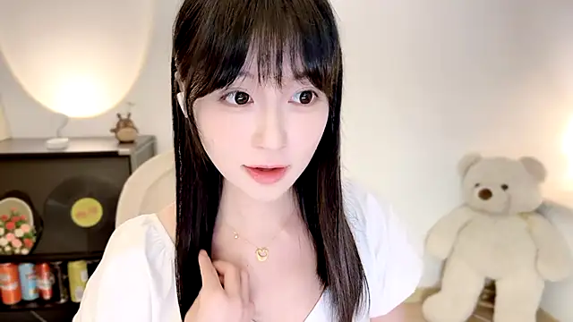 Onechestnut live cam on StripChat