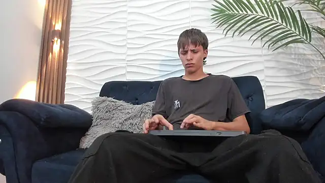 pavo_tv (M twink) - Show Dick  and Cum show