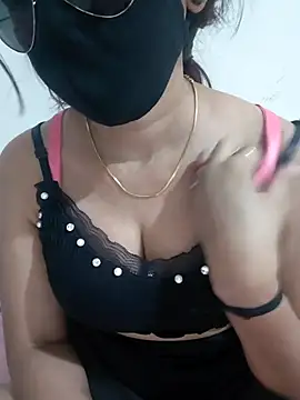 Aarti909090 webcam