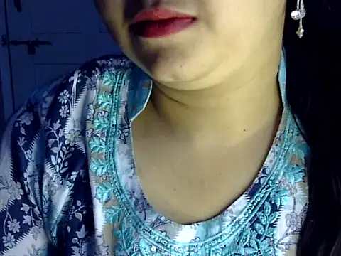 Cute_Aliyaa live cam on StripChat