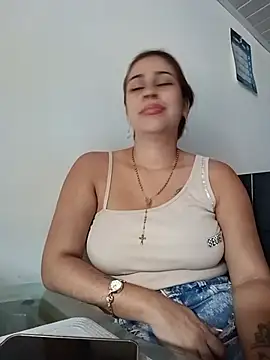 MariBelle1 live cam on StripChat