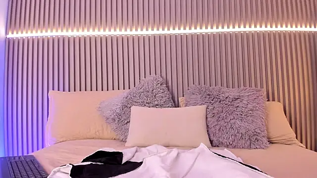 Victoria_Rosee webcam