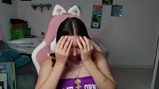 MommyMiaWs webcam