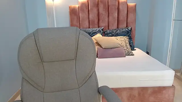 sussy_leon webcam