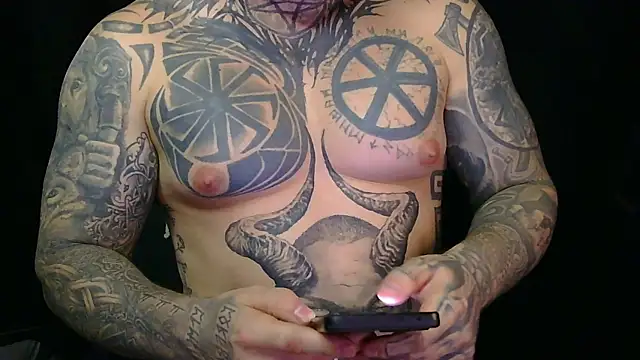 devilWithTats webcam