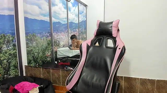 DilanAndKing webcam