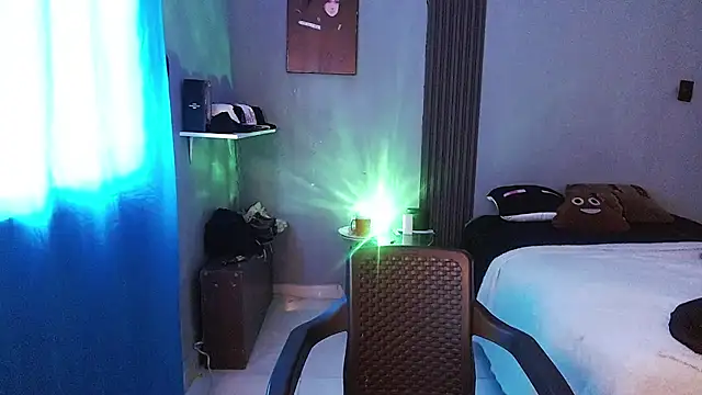 Mr_yisuzz webcam