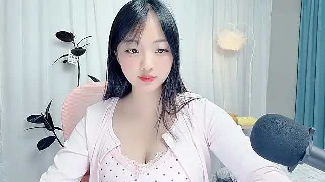 Winnie666999 webcam