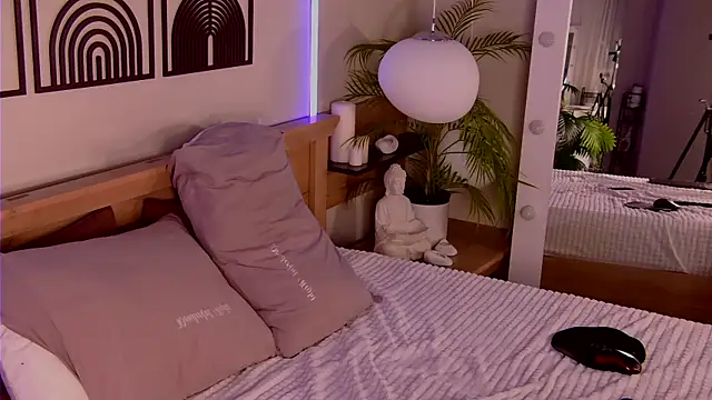 Emi_Gold webcam
