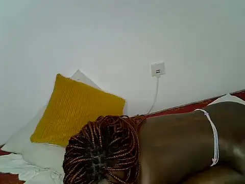 peach_ebonny webcam