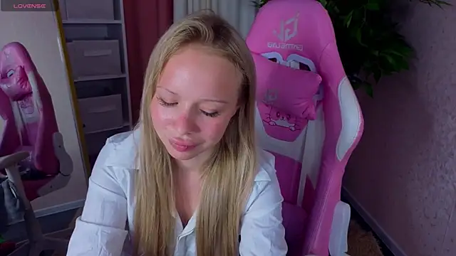 Milana_r0se webcam