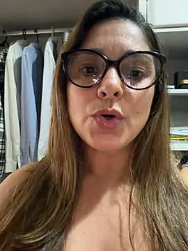 Mariiii_morena live cam on StripChat