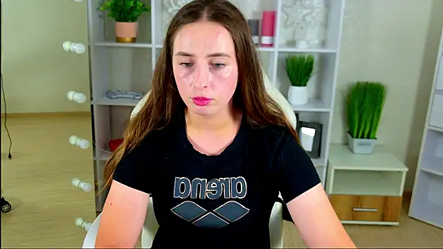 NadinnL webcam