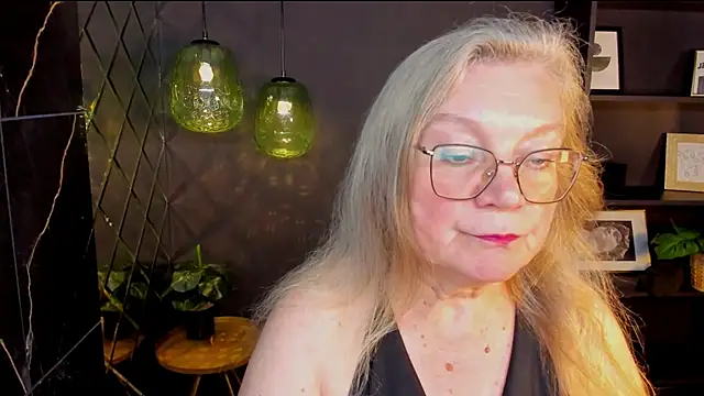 NataliMellow live cam on StripChat