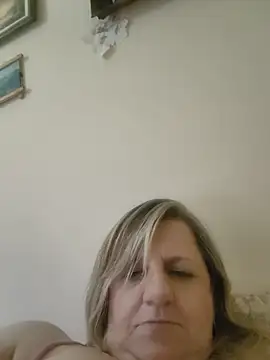 DeanaSpenser live cam on StripChat
