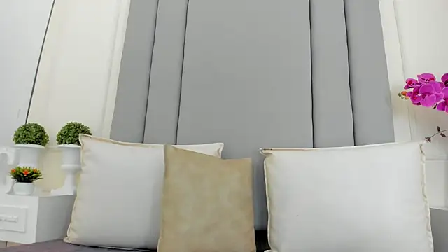 CannelaSmith live cam on StripChat