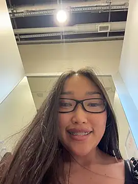 trytomakememoam webcam