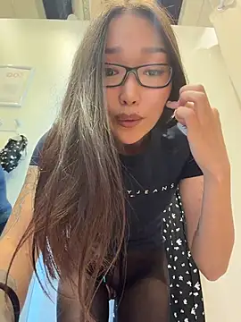 trytomakememoam webcam