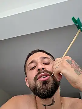omarito100 webcam
