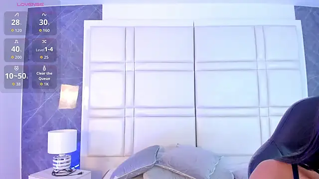 Ivaannaa_ live cam on StripChat