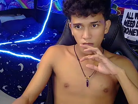 hugekenbigcock webcam